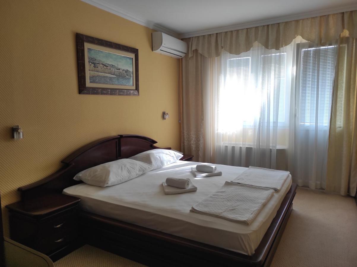 Mimoza Hotel 3*